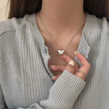 Magnetic Heart Silver Pendant - قلادة قلب فضي مغناطيسية